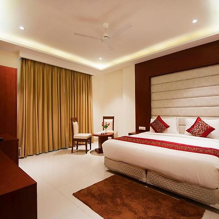 Hotel Z Suite-Near Delhi Airport New Delhi Eksteriør bilde