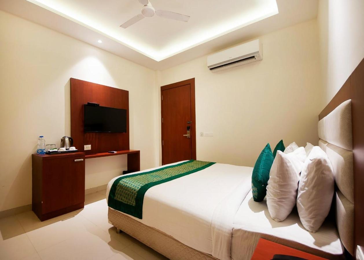 Hotel Z Suite-Near Delhi Airport New Delhi Eksteriør bilde