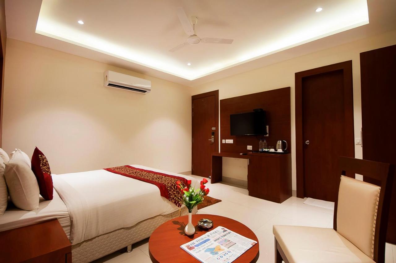 Hotel Z Suite-Near Delhi Airport New Delhi Eksteriør bilde